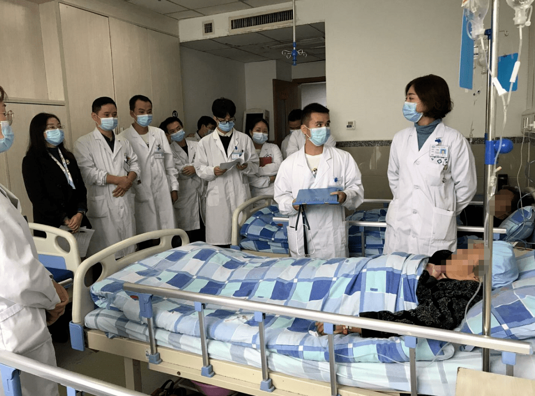 关于西汉姆发布备战花絮，关键时刻完成体检，中超任务艰巨，医务组通报恢复的信息