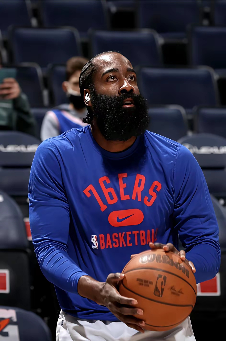 今晚休斯敦火箭回应争议——NBA常规赛节点到来；管理层满意；球探报告显示潜力的简单介绍